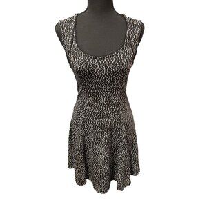 Silence + Noise Black & Beige Cut Out Back Sleeveless Fit Flare Skater S Dress